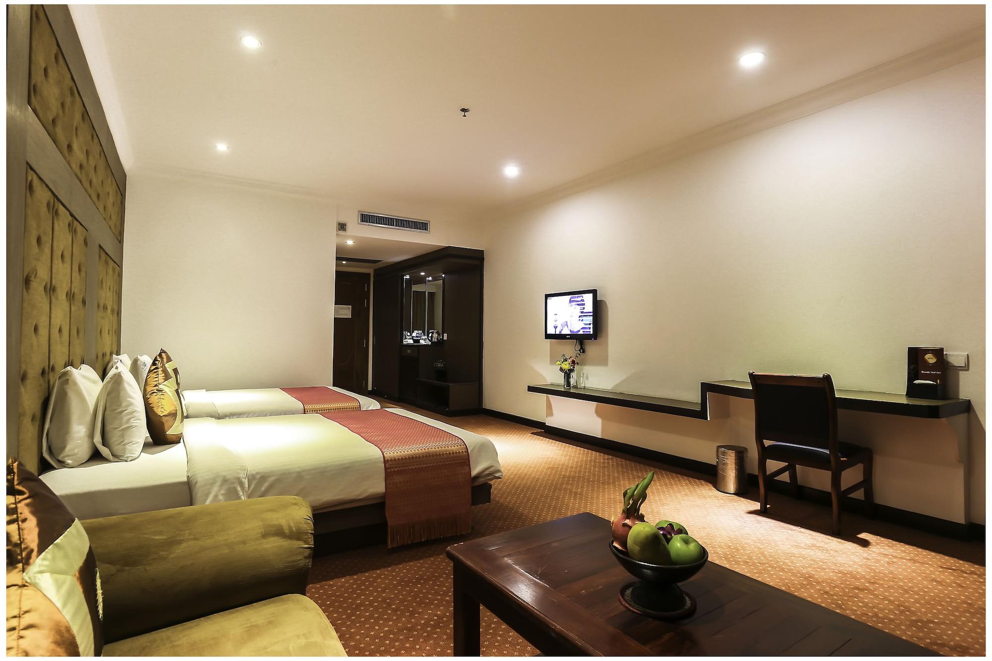 Angkor Howard Hotel Siem Reap Buitenkant foto