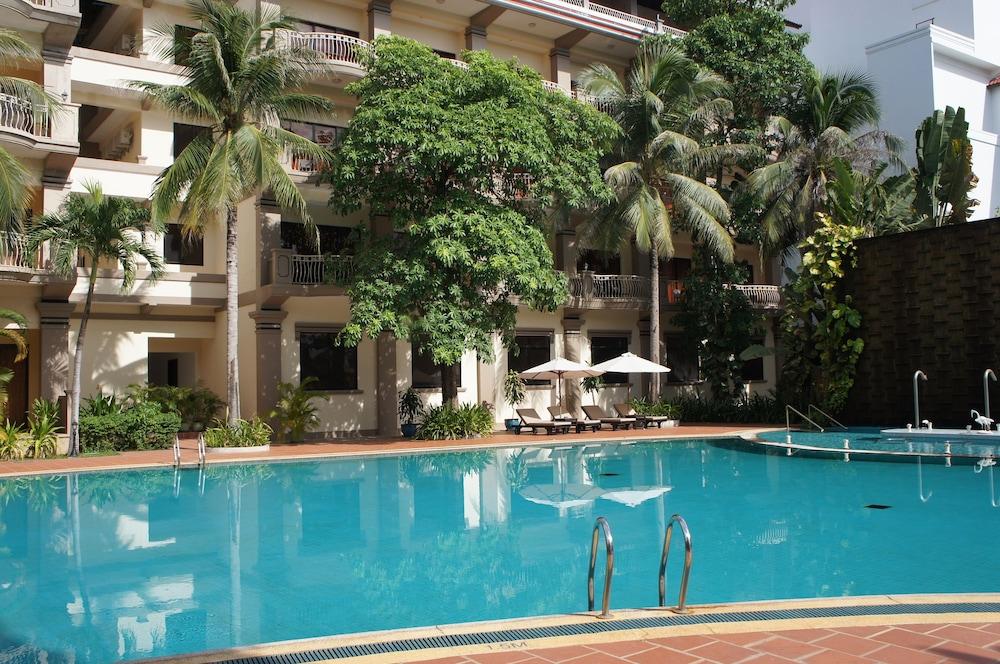 Angkor Howard Hotel Siem Reap Buitenkant foto