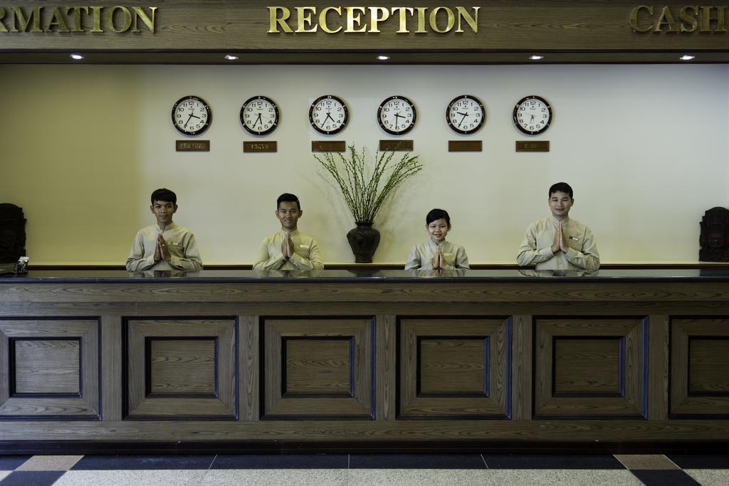 Angkor Howard Hotel Siem Reap Buitenkant foto