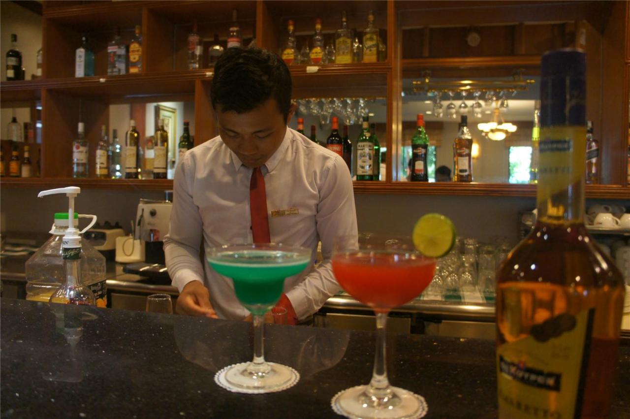 Angkor Howard Hotel Siem Reap Buitenkant foto