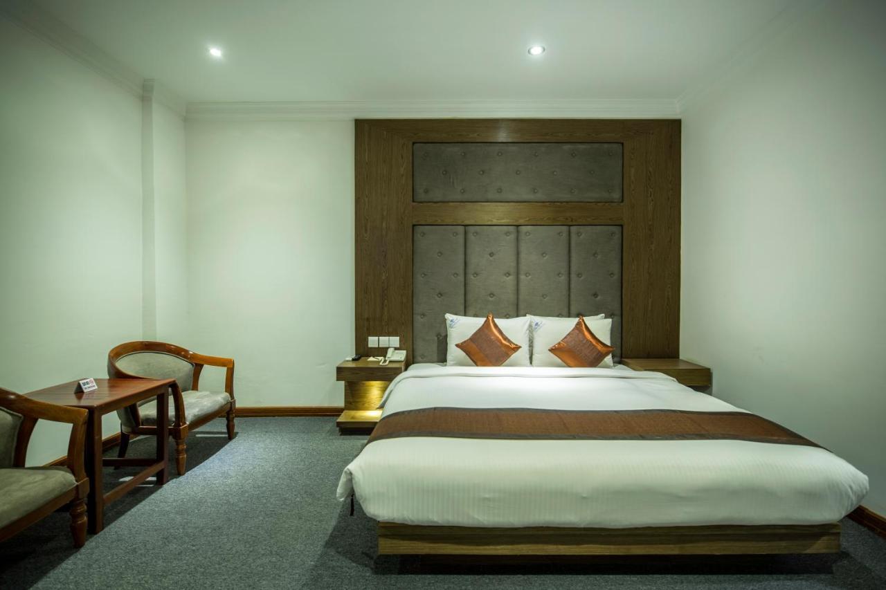 Angkor Howard Hotel Siem Reap Buitenkant foto